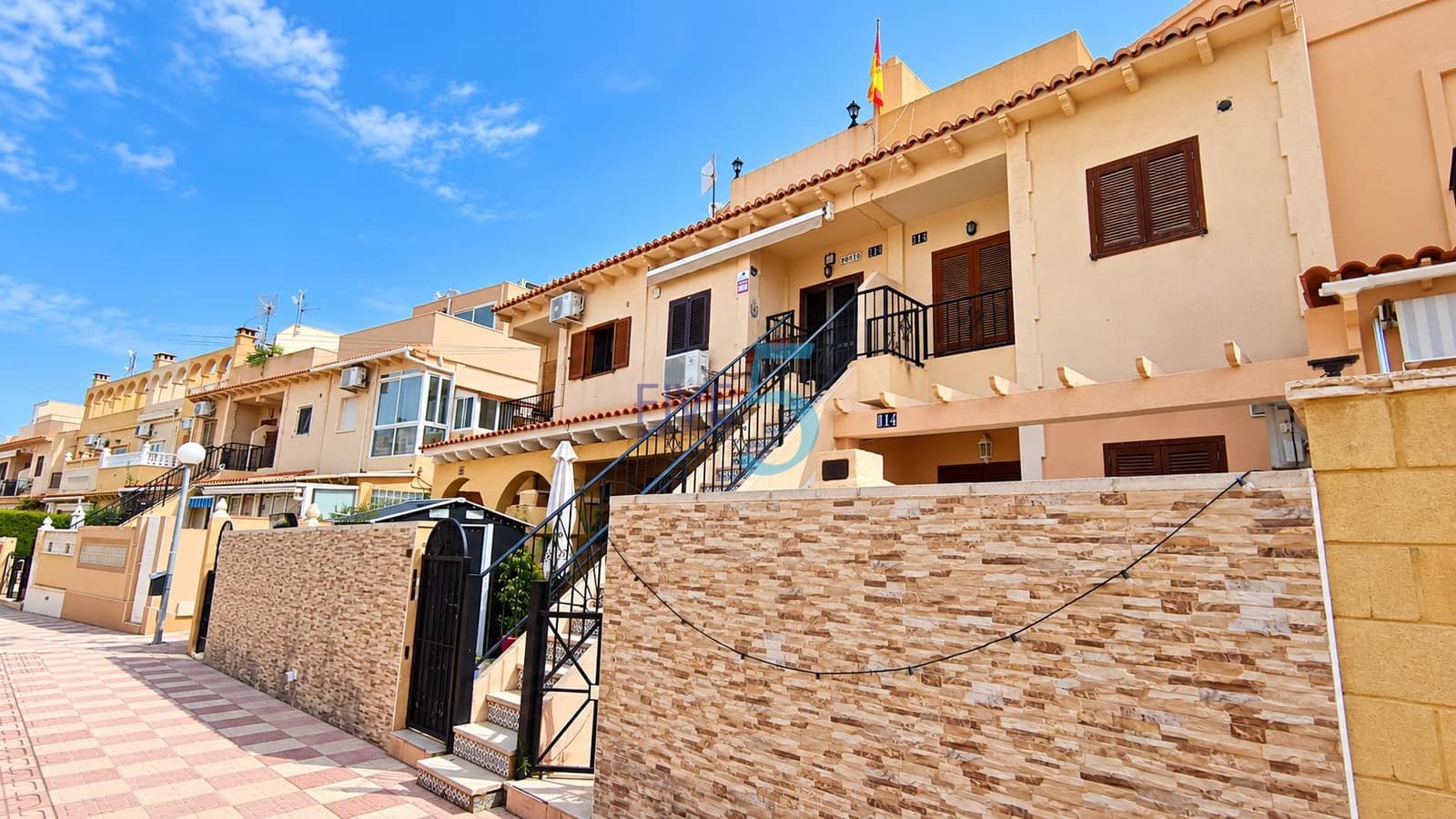 1 makuuhuone Huoneisto myytävänä paikassa Torrevieja mukana uima-altaan - 74 995 € (Ref: 10153187)