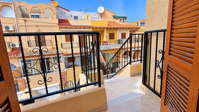 1 makuuhuone Huoneisto myytävänä paikassa Torrevieja mukana uima-altaan - 74 995 € (Ref: 10153187)