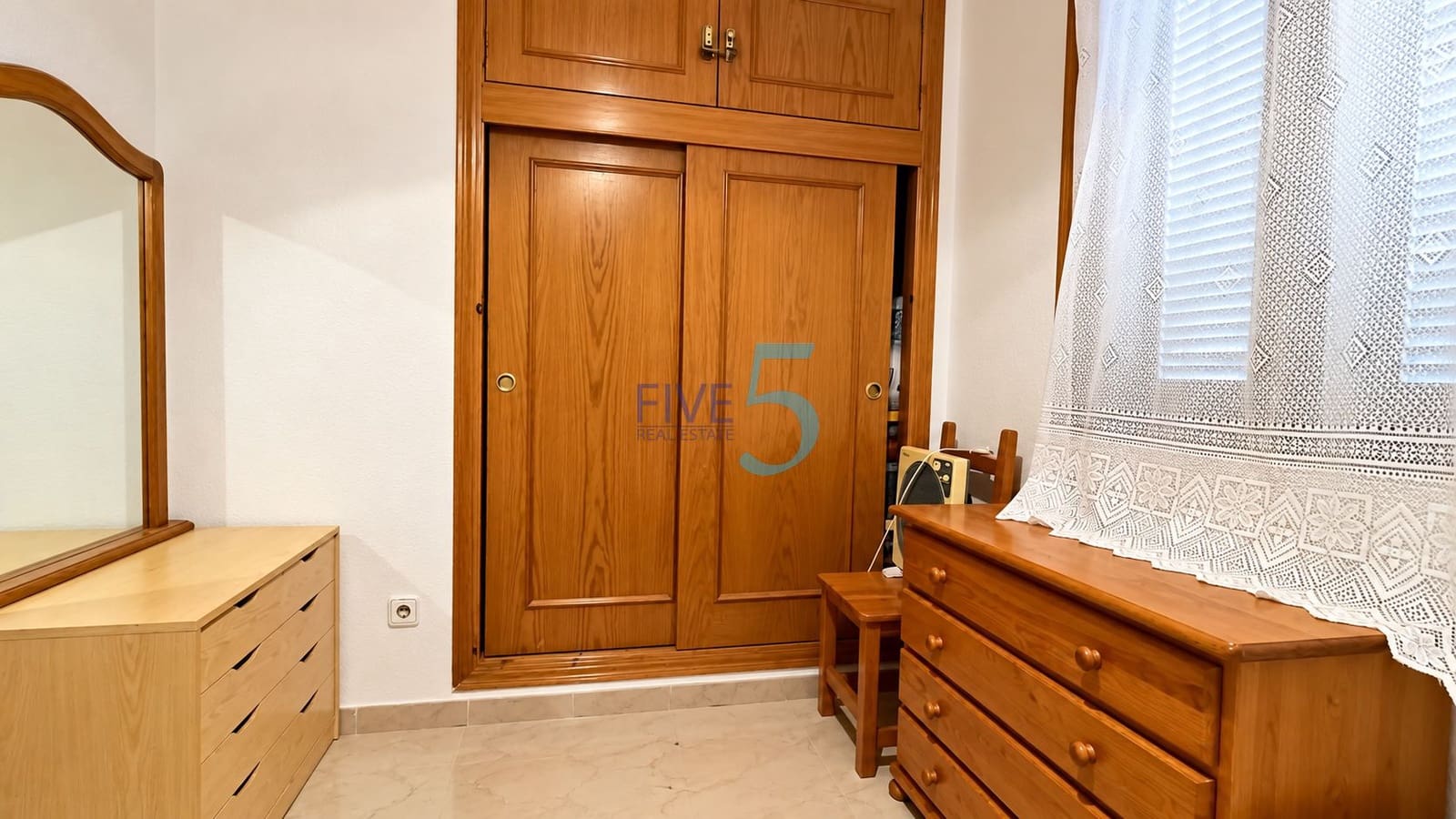 1 makuuhuone Huoneisto myytävänä paikassa Torrevieja mukana uima-altaan - 74 995 € (Ref: 10153187)