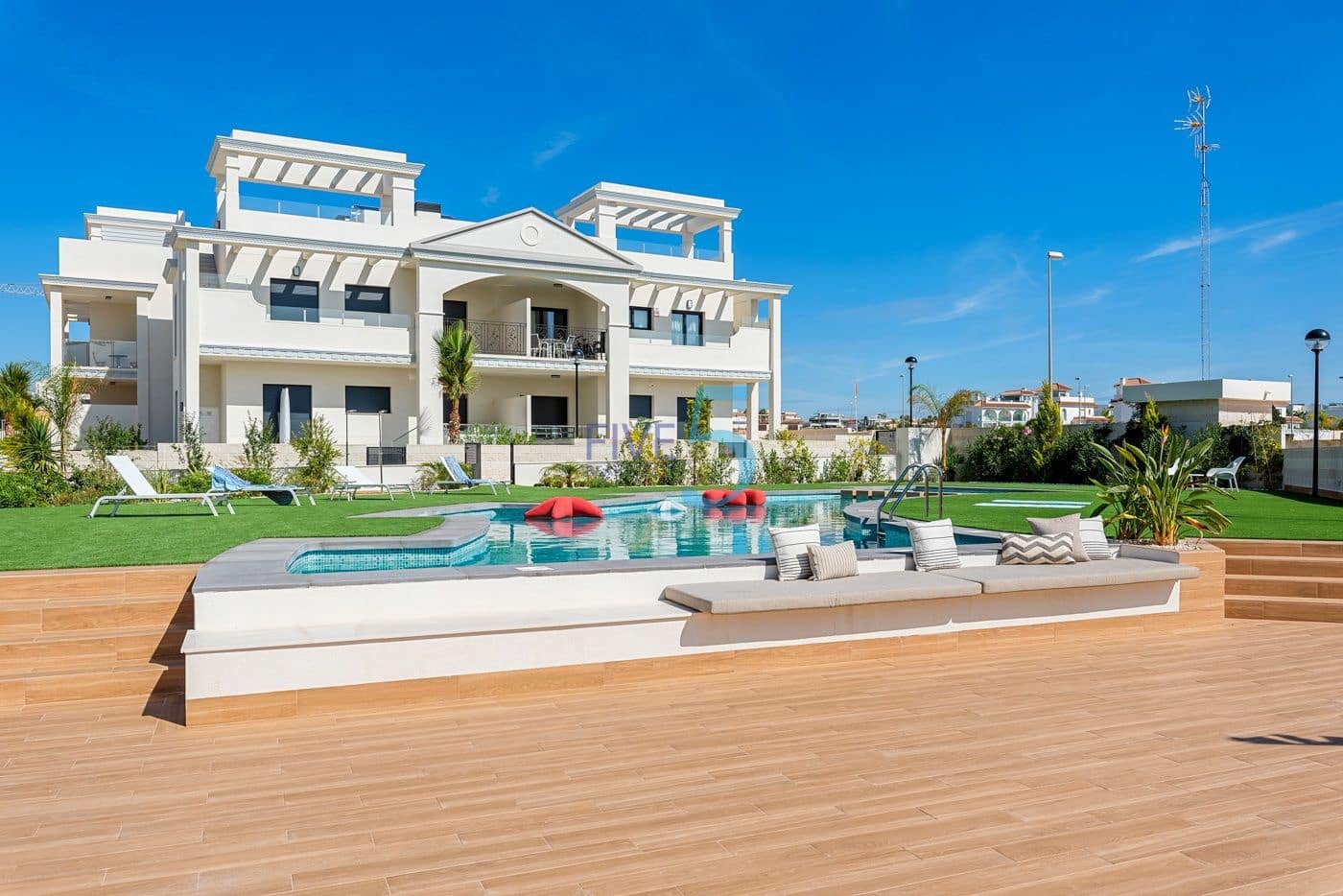 3 bedroom Apartment for sale in Rojales with pool garage - € 380,540 (Ref: 10155608)