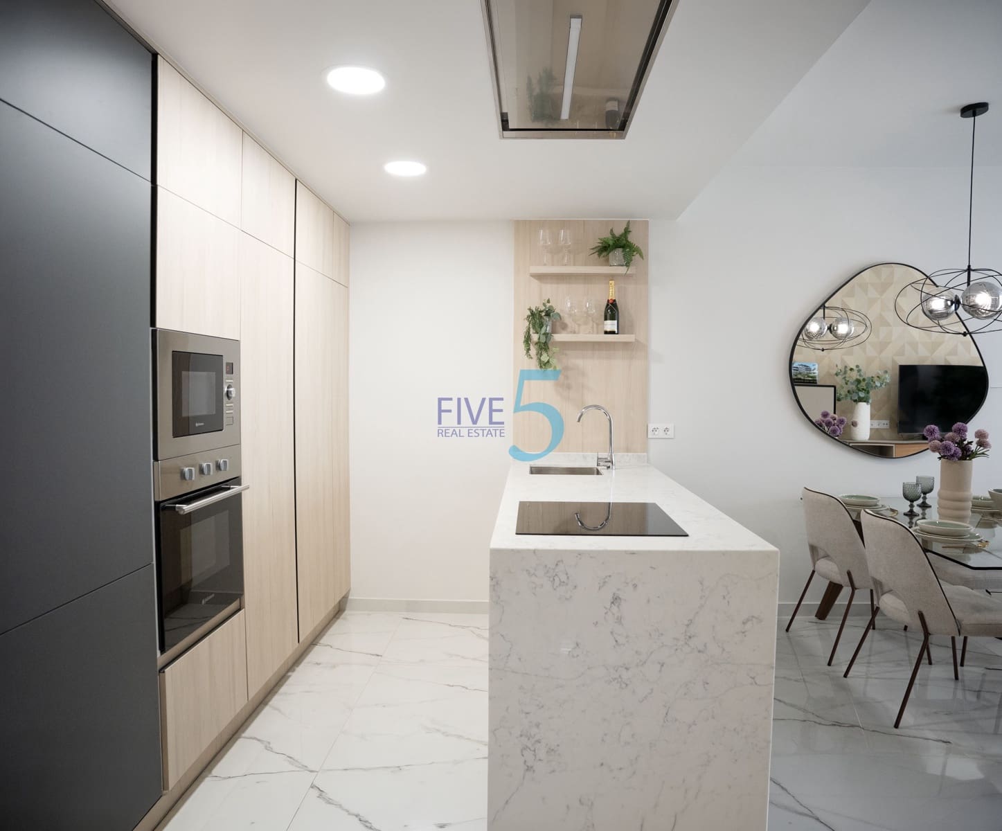 2 soveværelse Lejlighed til salg i Alicante by med swimmingpool - € 314.000 (Ref: 10155679)