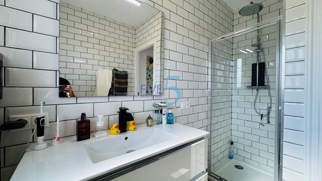 4 camera da letto Villa in vendita in Villamartin, Orihuela con piscina garage - 530.000 € (Rif: 10155927)