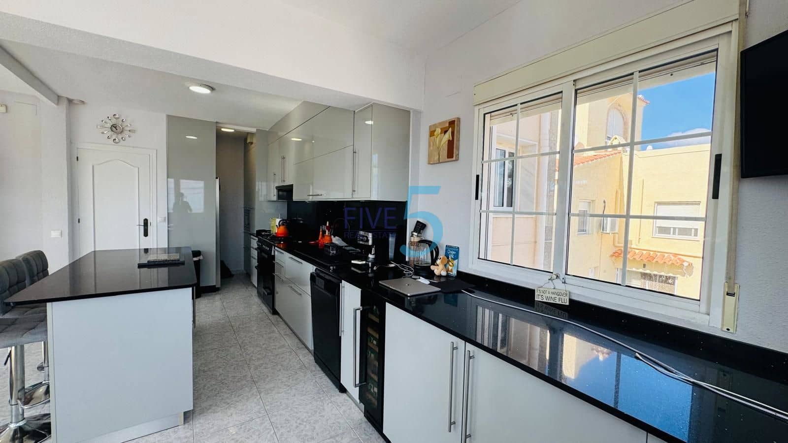 4 camera da letto Villa in vendita in Villamartin con piscina garage - 530.000 € (Rif: 10155927)