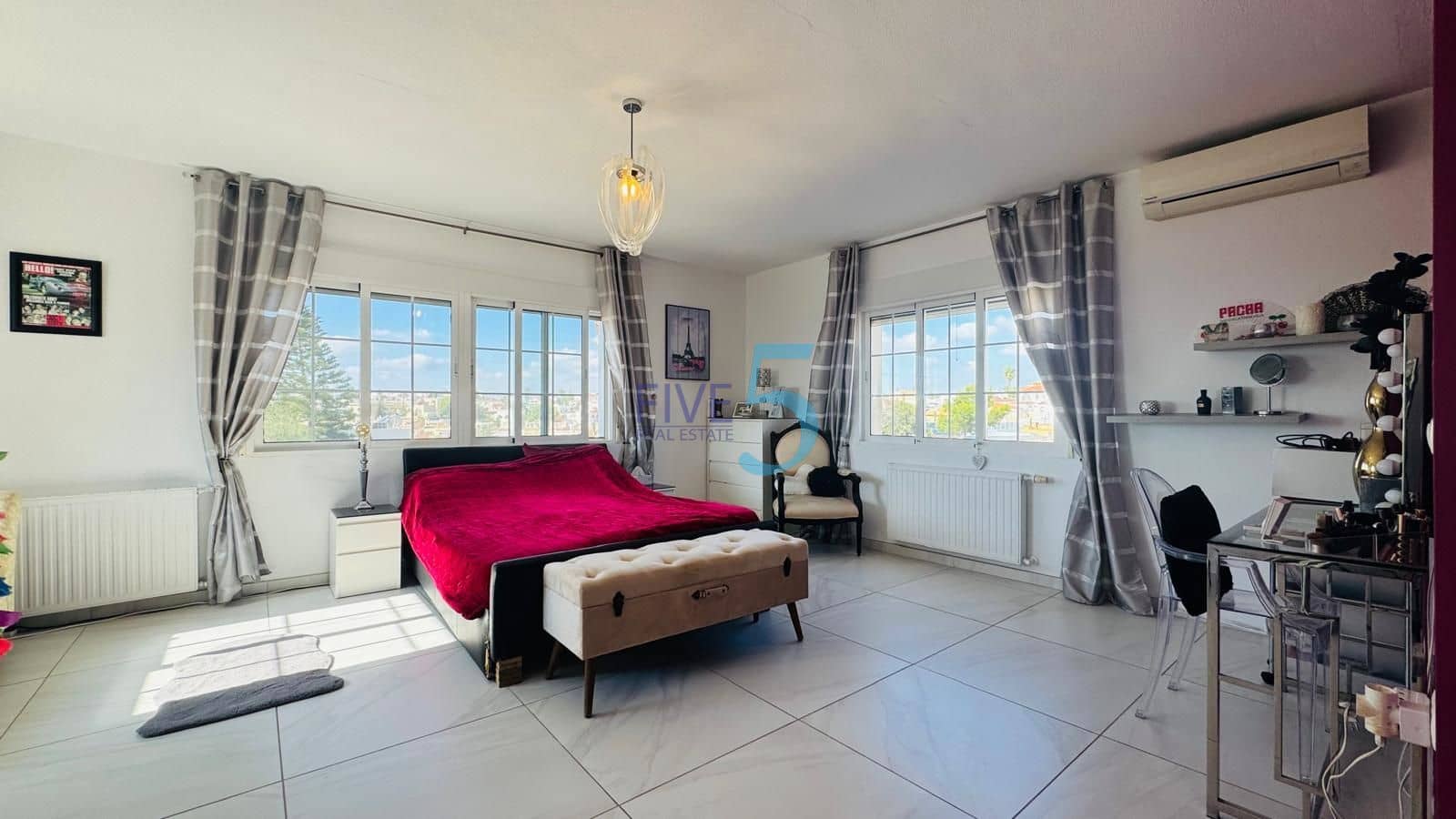 4 camera da letto Villa in vendita in Villamartin con piscina garage - 530.000 € (Rif: 10155927)