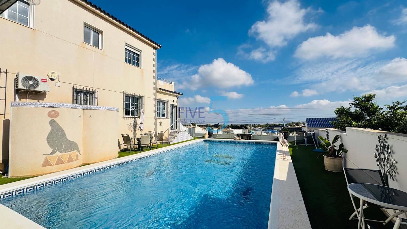 4 camera da letto Villa in vendita in Villamartin con piscina garage - 530.000 € (Rif: 10155927)