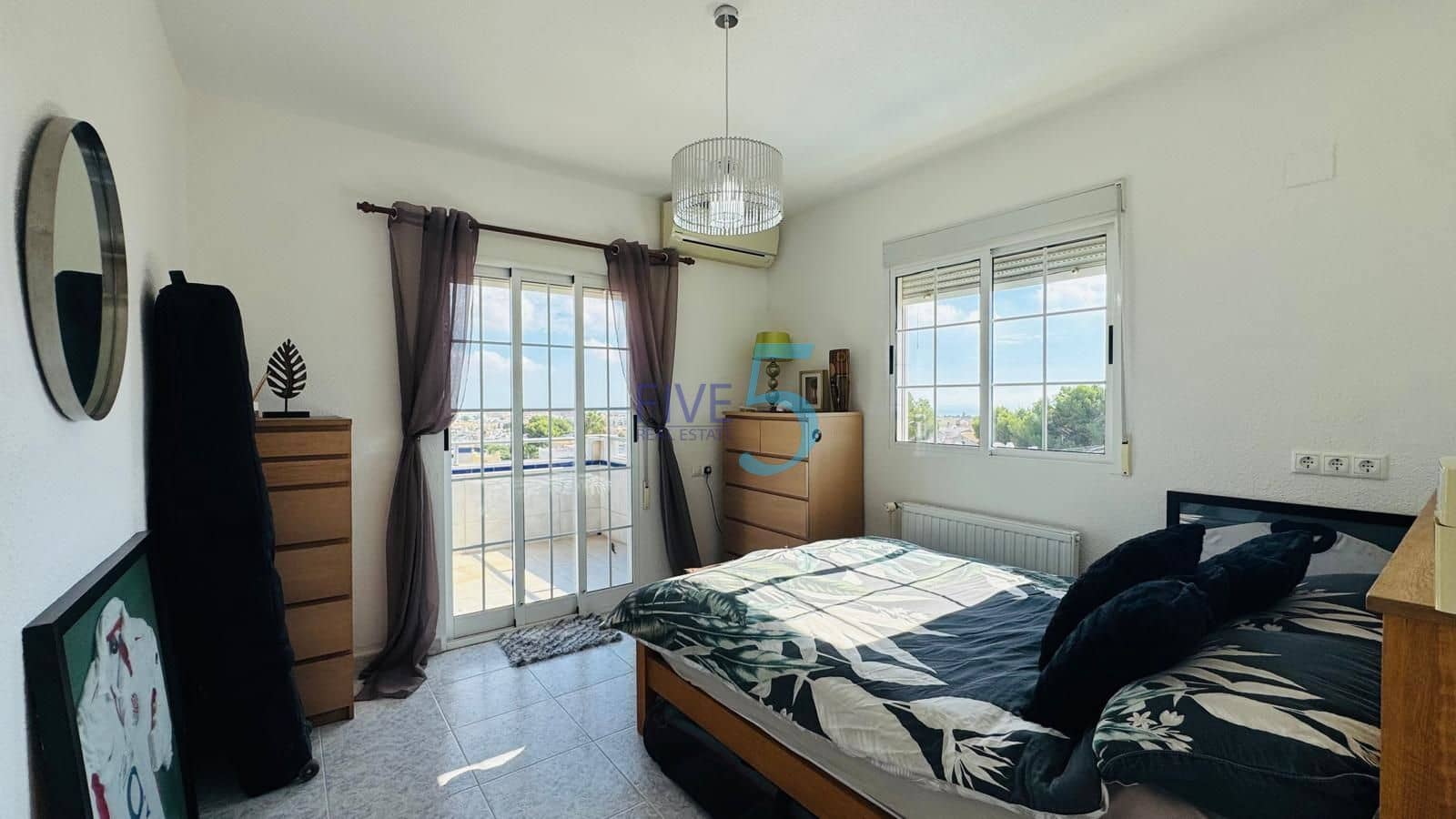 4 camera da letto Villa in vendita in Villamartin con piscina garage - 530.000 € (Rif: 10155927)
