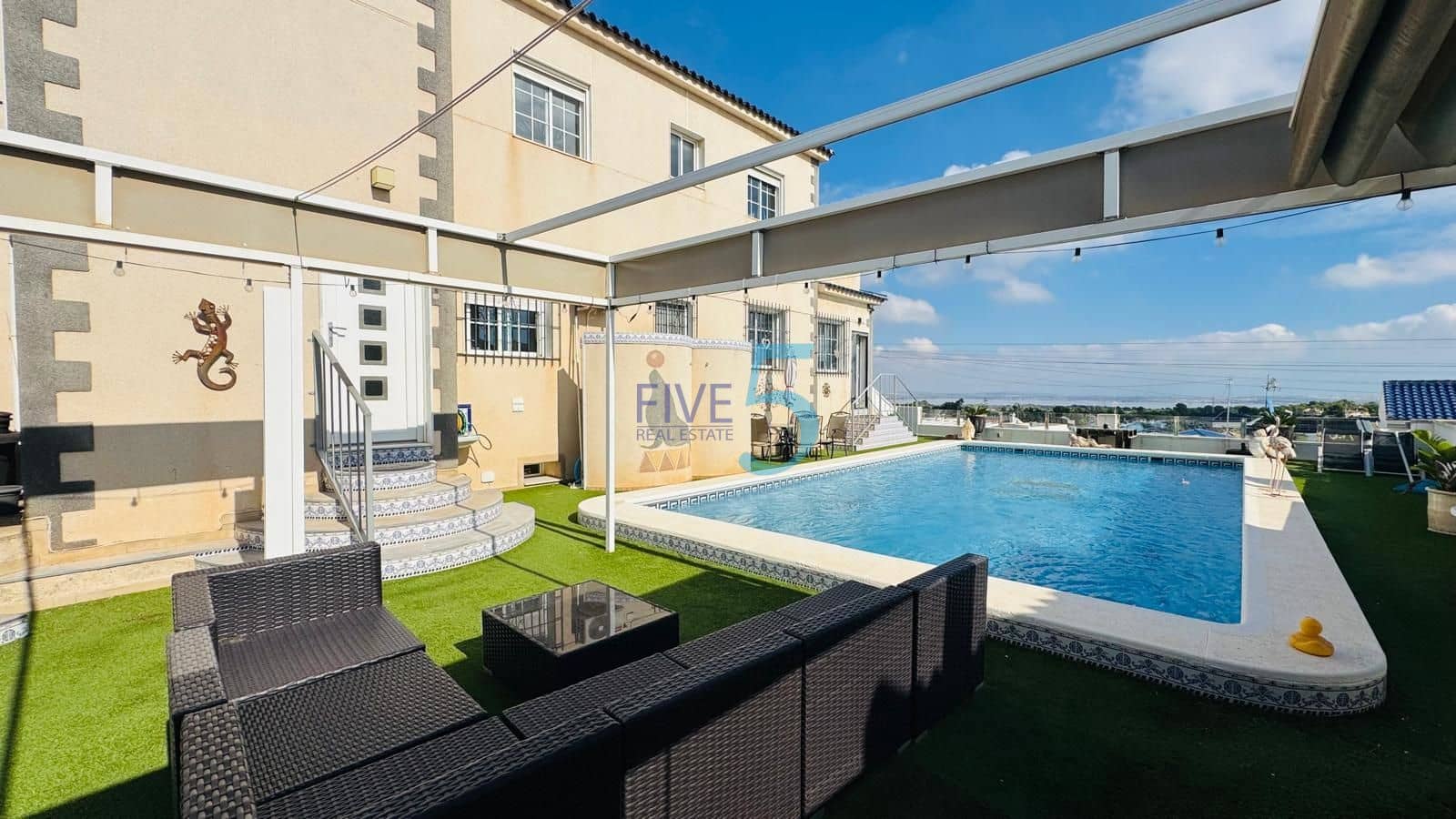 4 camera da letto Villa in vendita in Villamartin con piscina garage - 530.000 € (Rif: 10155927)