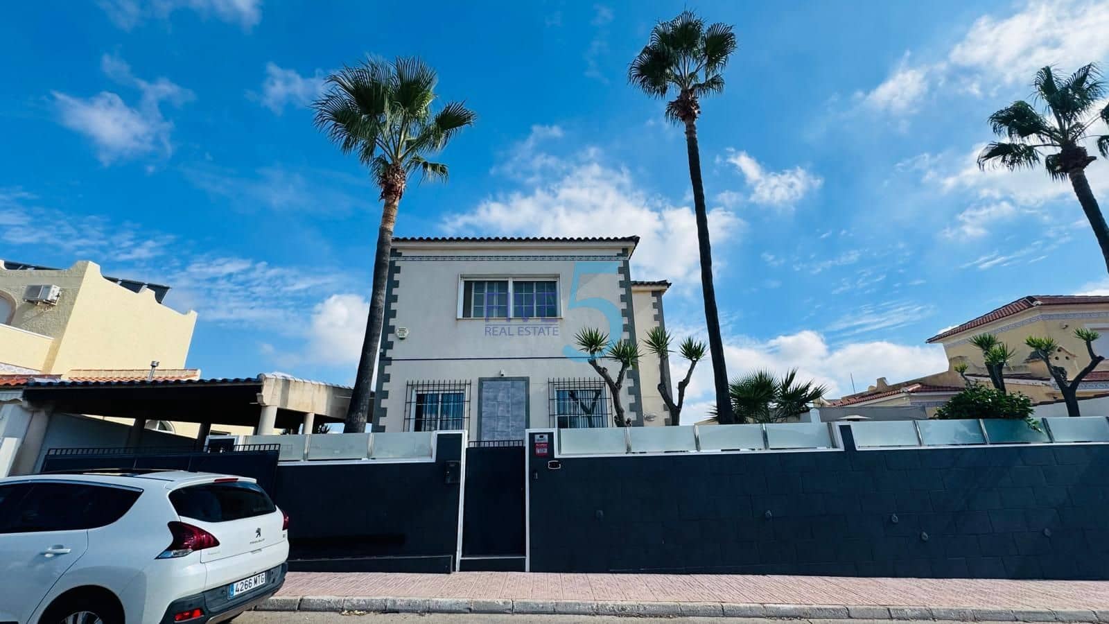 4 camera da letto Villa in vendita in Villamartin con piscina garage - 530.000 € (Rif: 10155927)