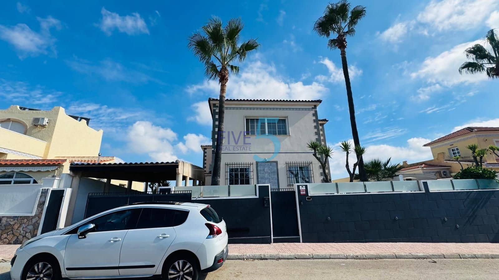 4 camera da letto Villa in vendita in Villamartin con piscina garage - 530.000 € (Rif: 10155927)
