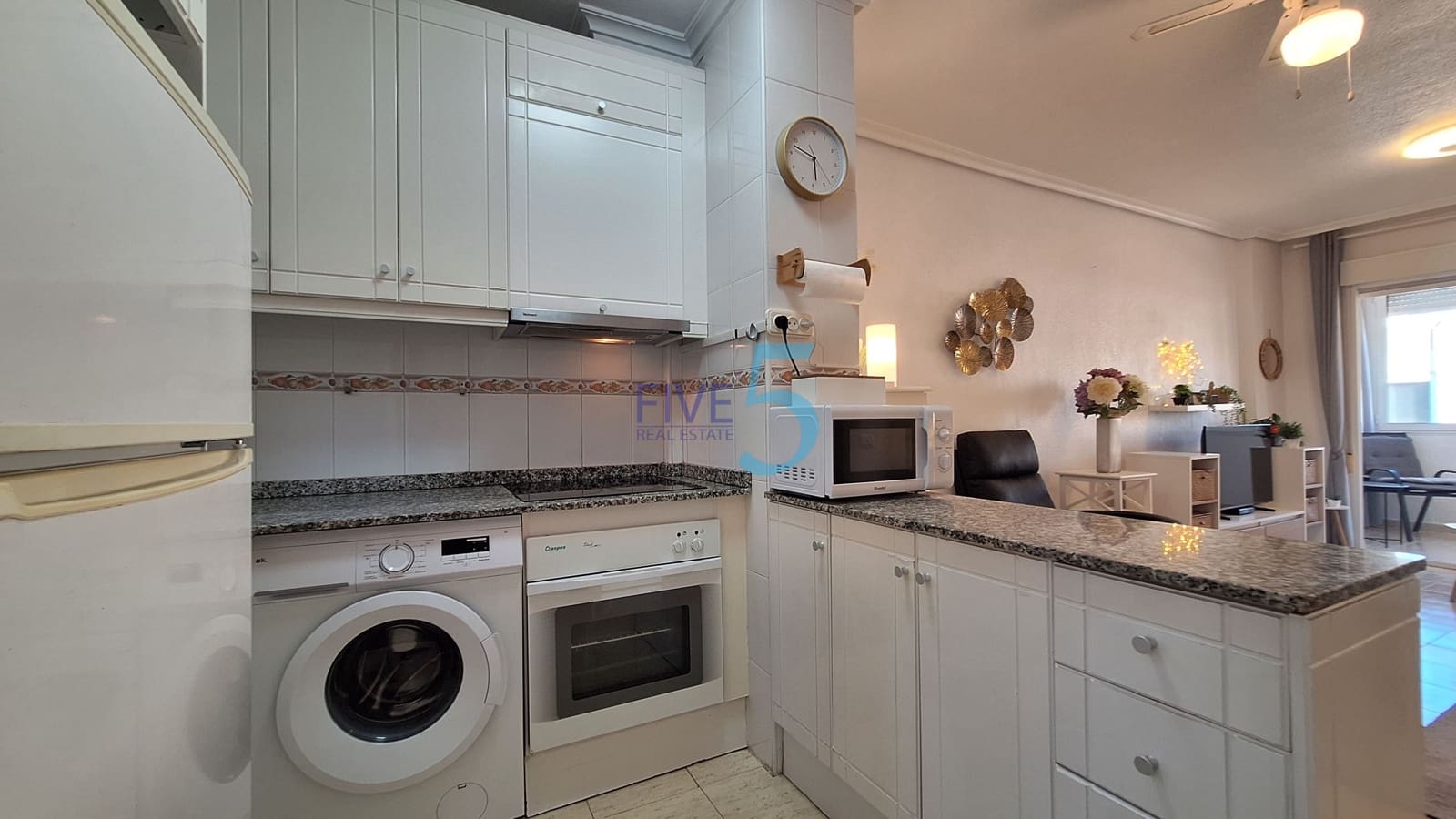 2 bedroom Apartment for sale in Torrevieja with pool garage - € 119,500 (Ref: 10155928)
