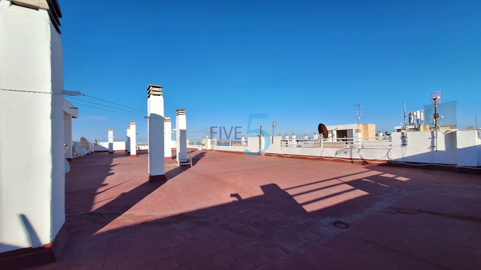 2 bedroom Apartment for sale in Torrevieja with pool garage - € 119,500 (Ref: 10155928)