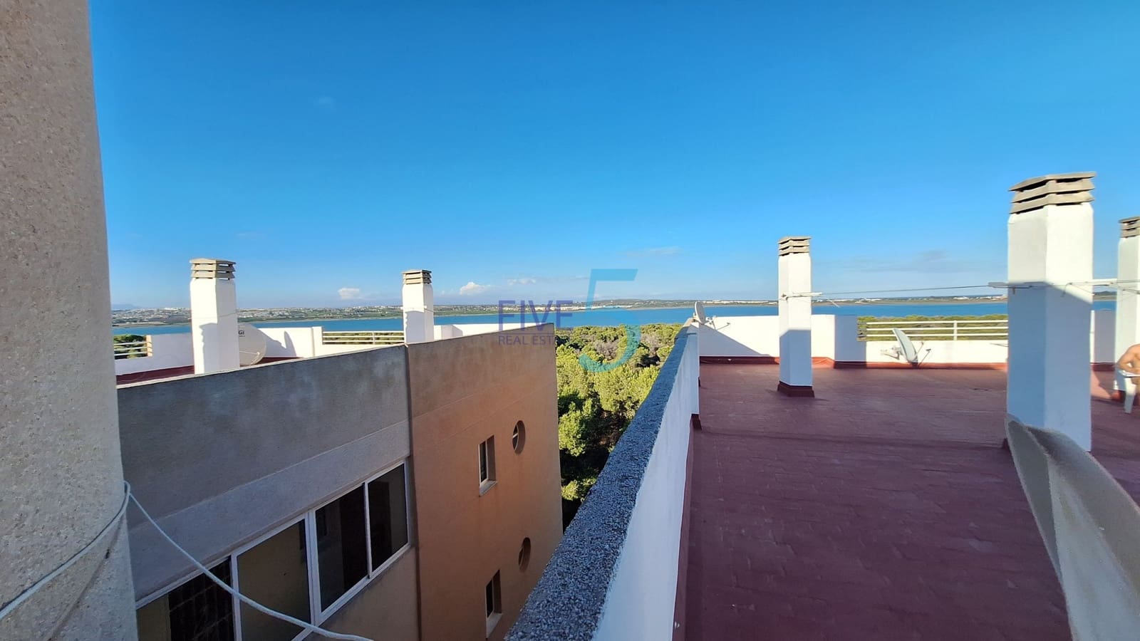 2 bedroom Apartment for sale in Torrevieja with pool garage - € 119,500 (Ref: 10155928)