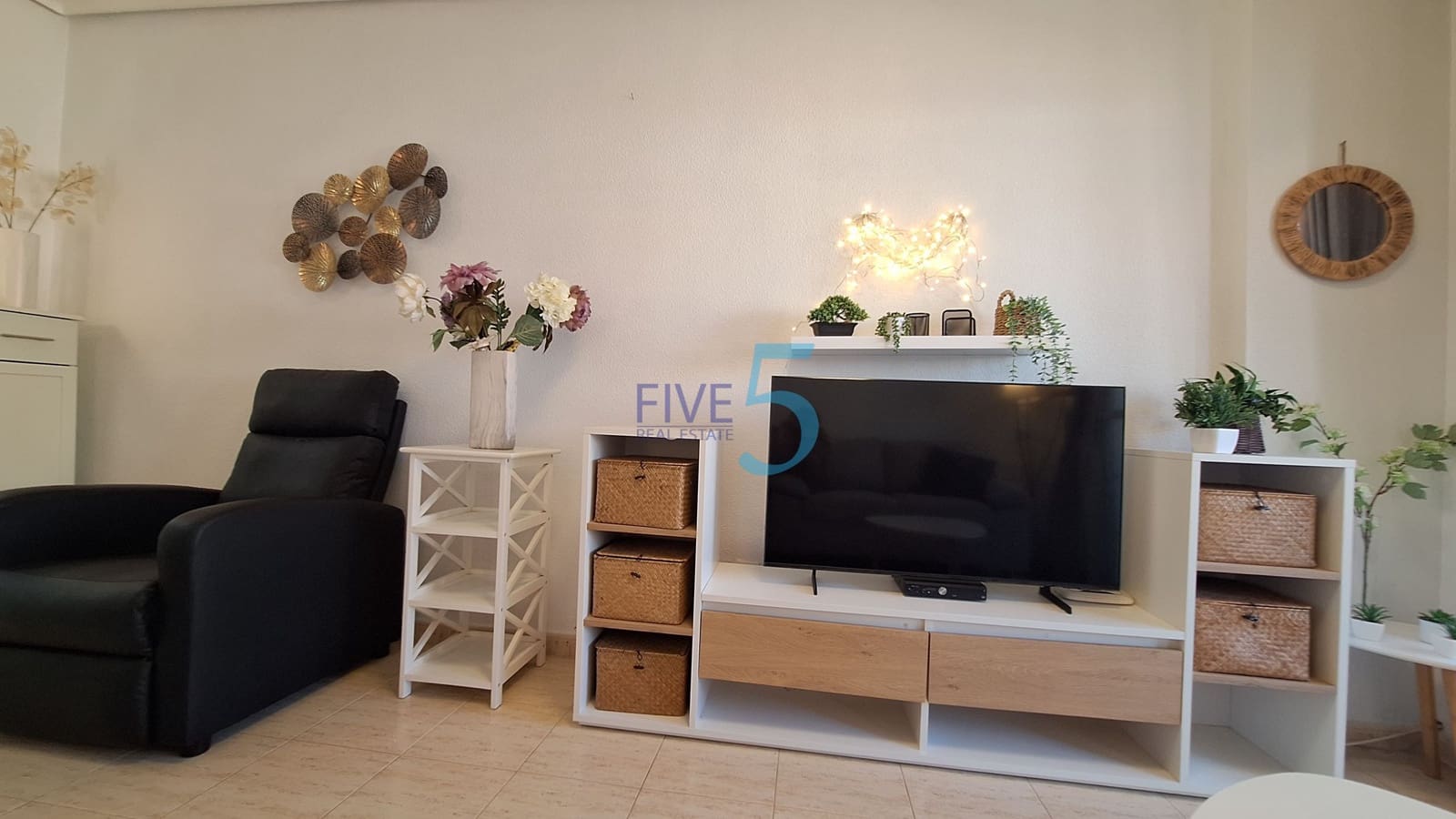2 bedroom Apartment for sale in Torrevieja with pool garage - € 119,500 (Ref: 10155928)