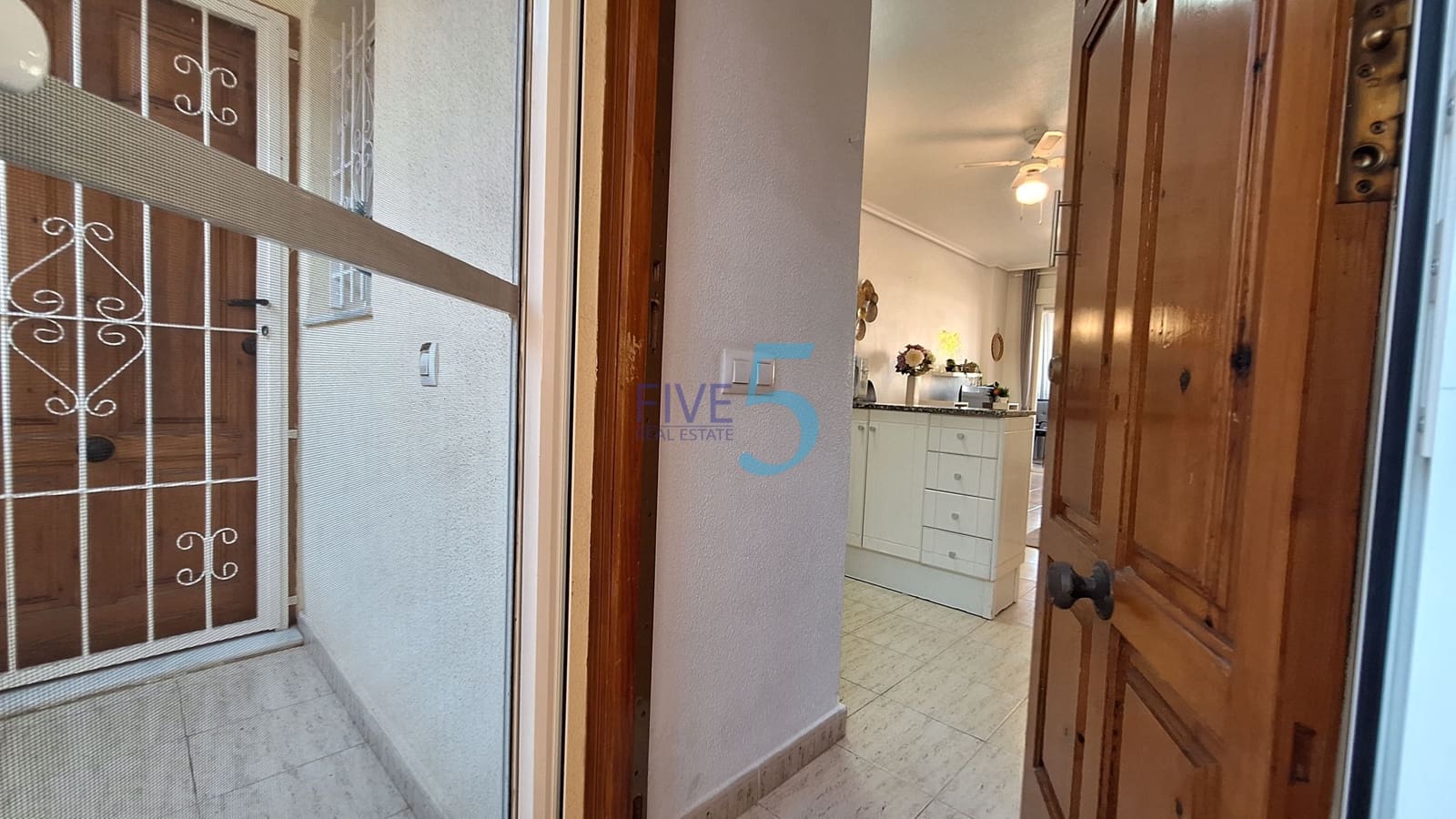 2 bedroom Apartment for sale in Torrevieja with pool garage - € 119,500 (Ref: 10155928)