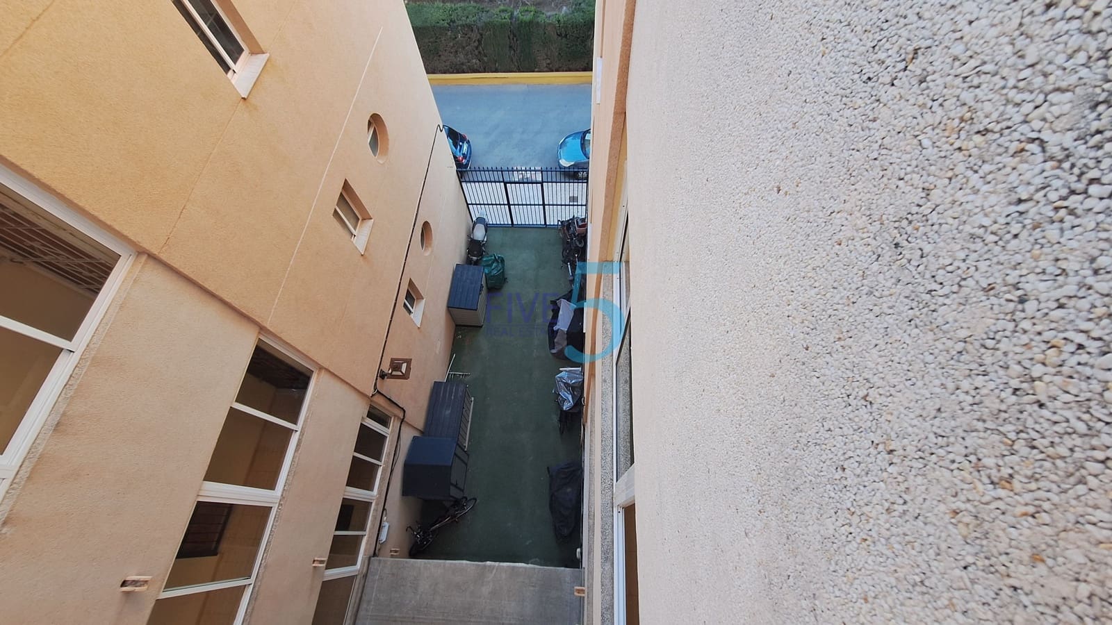 2 bedroom Apartment for sale in Torrevieja with pool garage - € 119,500 (Ref: 10155928)