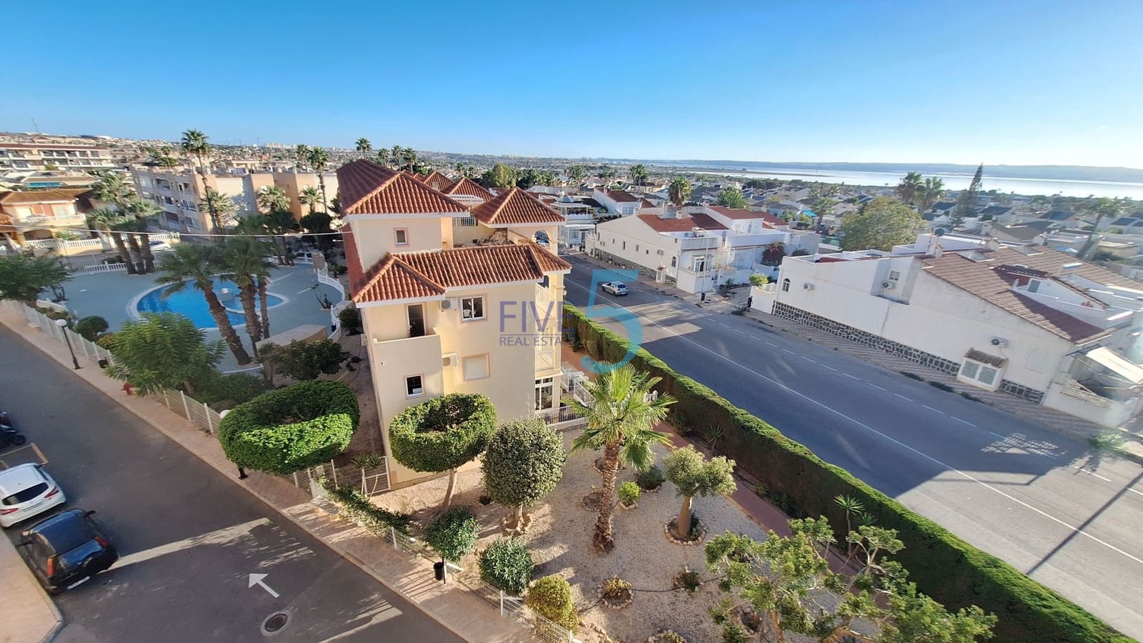 2 bedroom Apartment for sale in Torrevieja with pool garage - € 119,500 (Ref: 10155928)