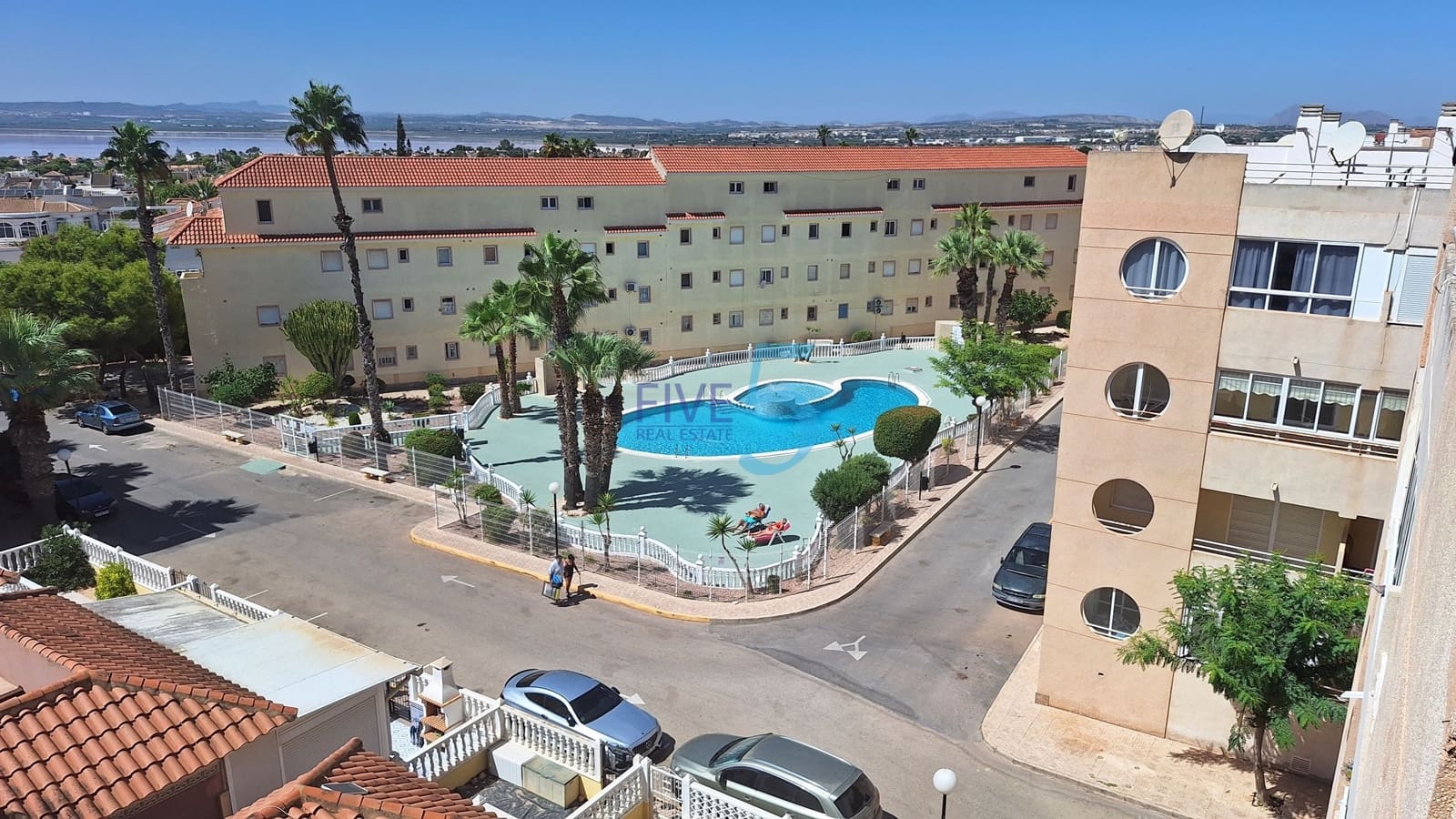 2 bedroom Apartment for sale in Torrevieja with pool garage - € 119,500 (Ref: 10155928)