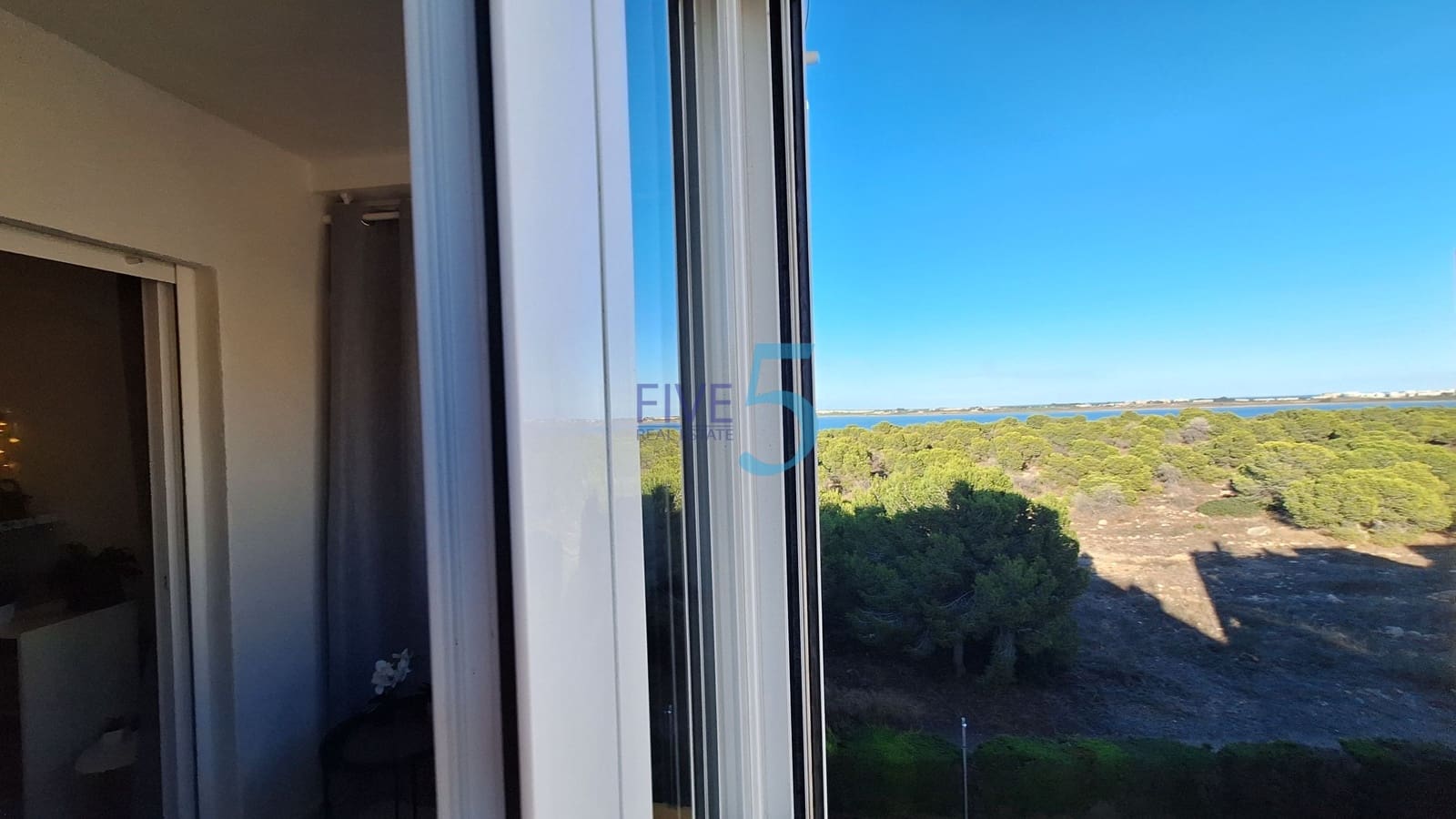 2 bedroom Apartment for sale in Torrevieja with pool garage - € 119,500 (Ref: 10155928)
