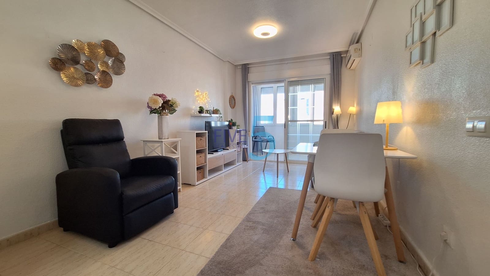 2 bedroom Apartment for sale in Torrevieja with pool garage - € 119,500 (Ref: 10155928)
