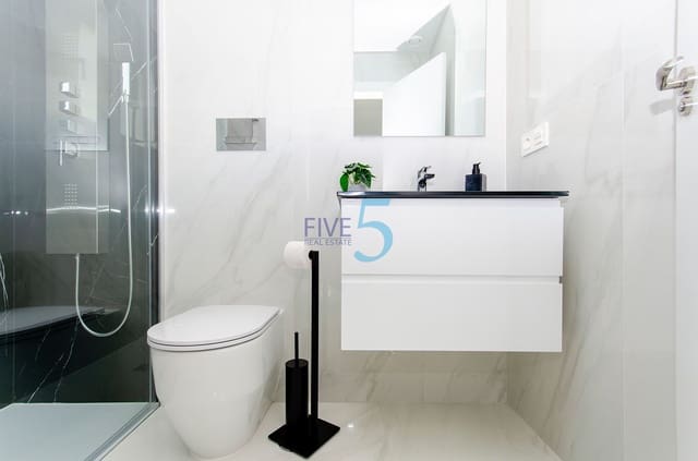 3 soverom Villa til salgs i Alicante by med svømmebasseng garasje - € 459 000 (Ref: 10155960)