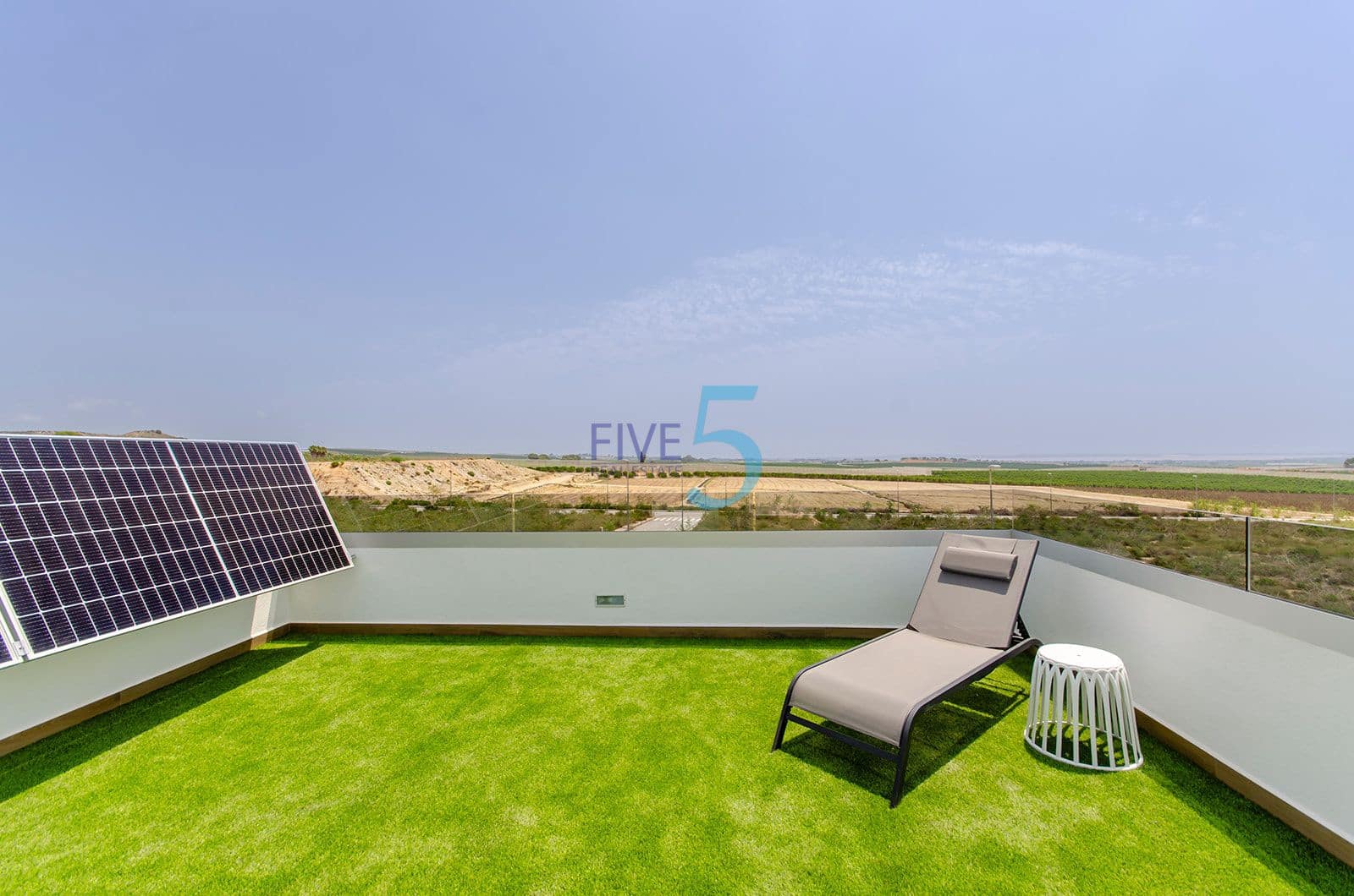 3 soverom Villa til salgs i Alicante by med svømmebasseng garasje - € 459 000 (Ref: 10155960)