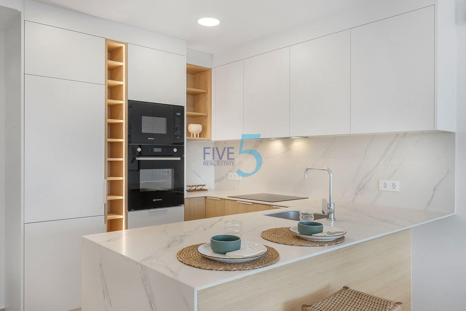 2 slaapkamer Penthouse te koop in Los Alcazares met zwembad - € 399.900 (Ref: 10155981)