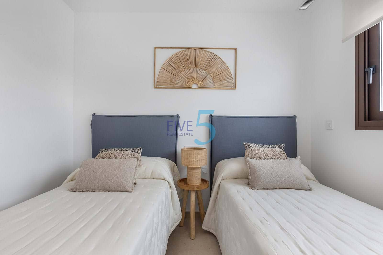 2 slaapkamer Penthouse te koop in Los Alcazares met zwembad - € 399.900 (Ref: 10155981)