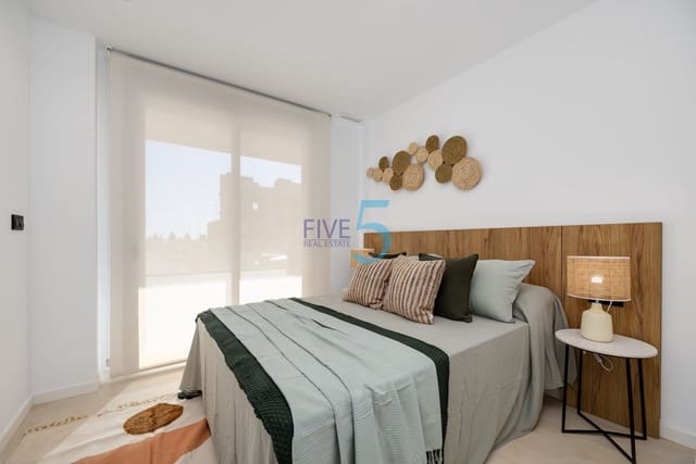 Apartamento de 2 habitaciones en Los Alcázares en venta con piscina garaje - 279.000 € (Ref: 10155986)