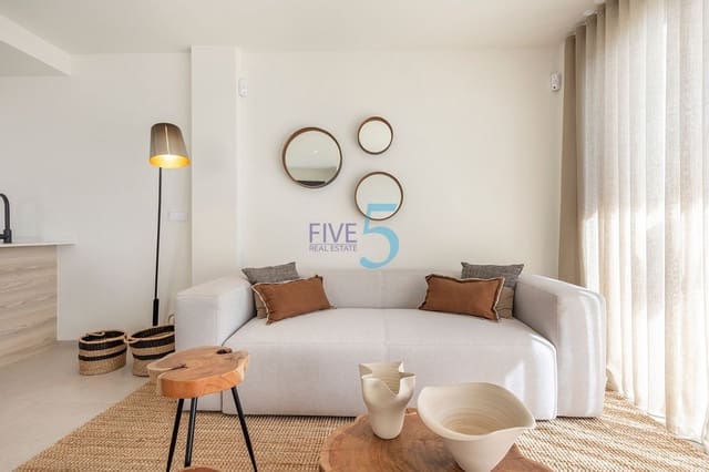 2 soverom Villa til salgs i Los Alcázares med svømmebasseng - € 439 000 (Ref: 10155992)