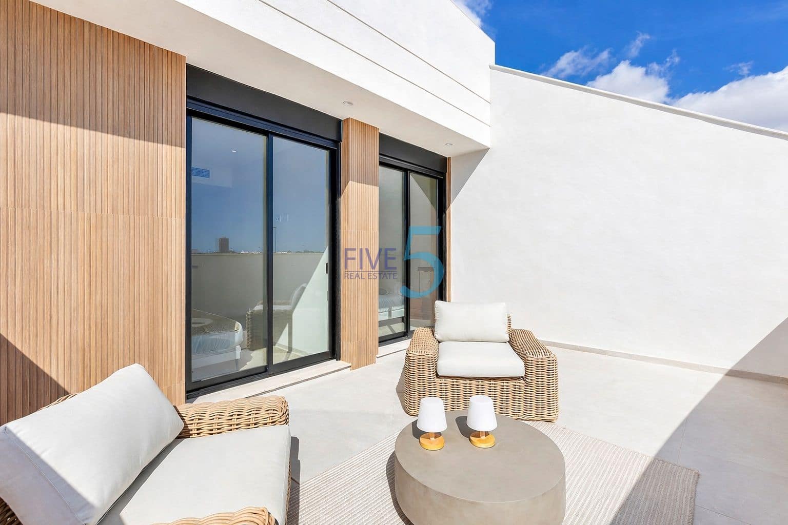 2 soverom Villa til salgs i Los Alcazares med svømmebasseng - € 439 000 (Ref: 10155992)