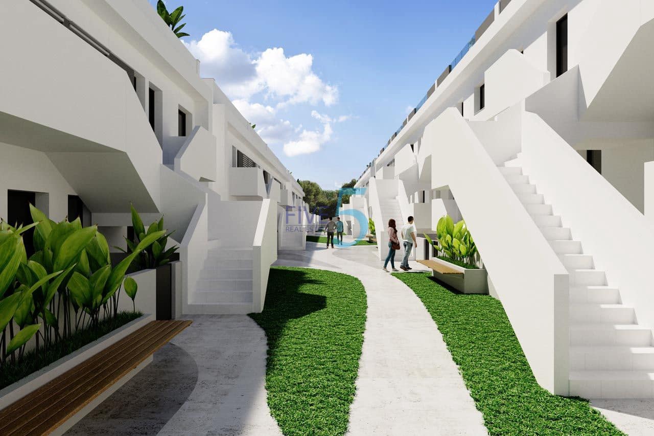 2 bedroom Penthouse for sale in Torrevieja with pool garage - € 330,000 (Ref: 10156005)