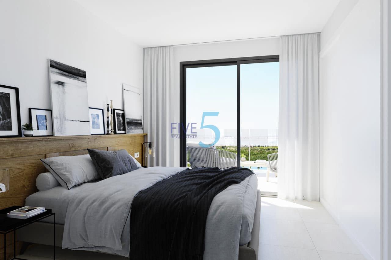 2 bedroom Penthouse for sale in Torrevieja with pool garage - € 330,000 (Ref: 10156005)