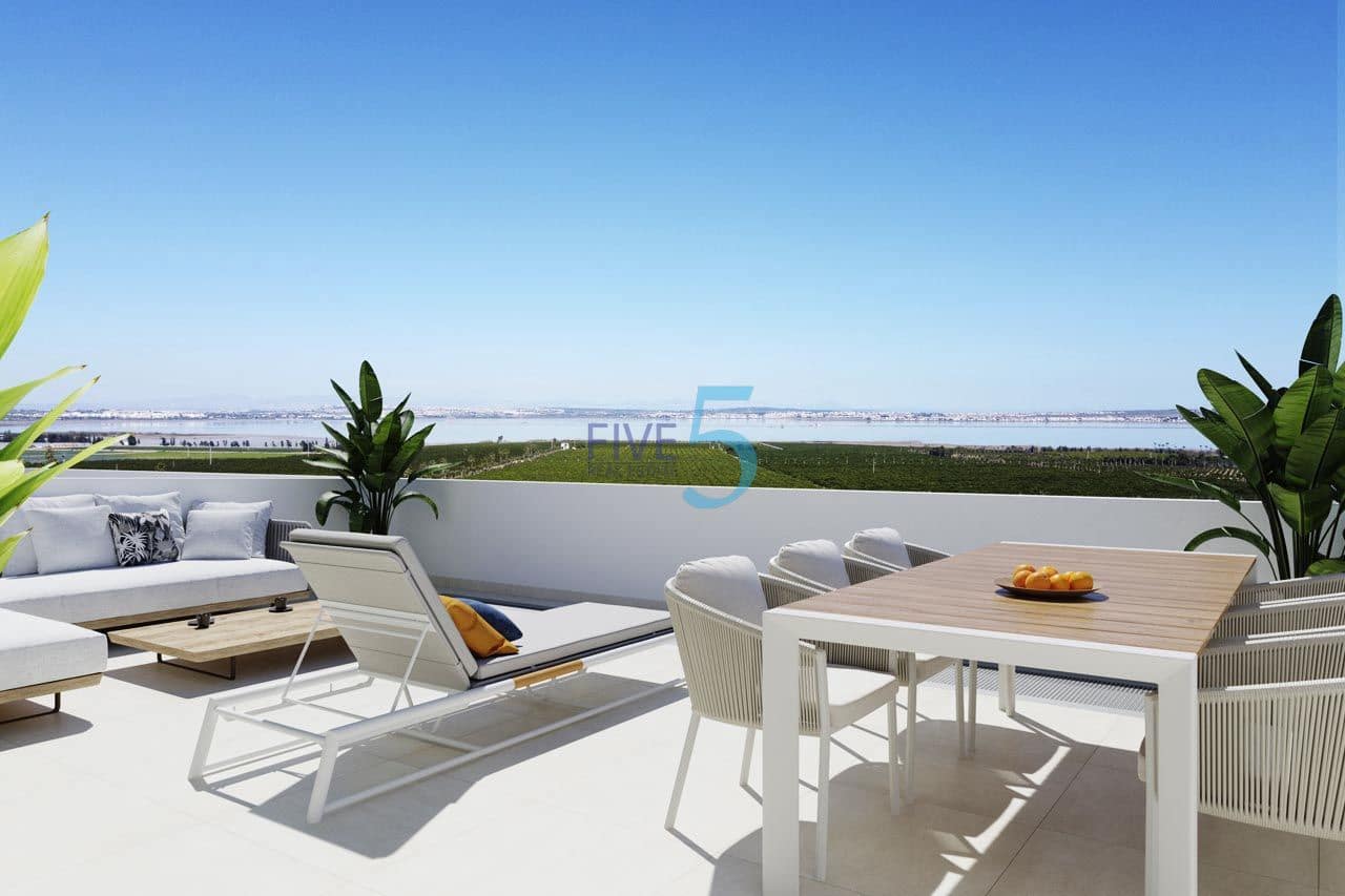 2 bedroom Penthouse for sale in Torrevieja with pool garage - € 330,000 (Ref: 10156005)
