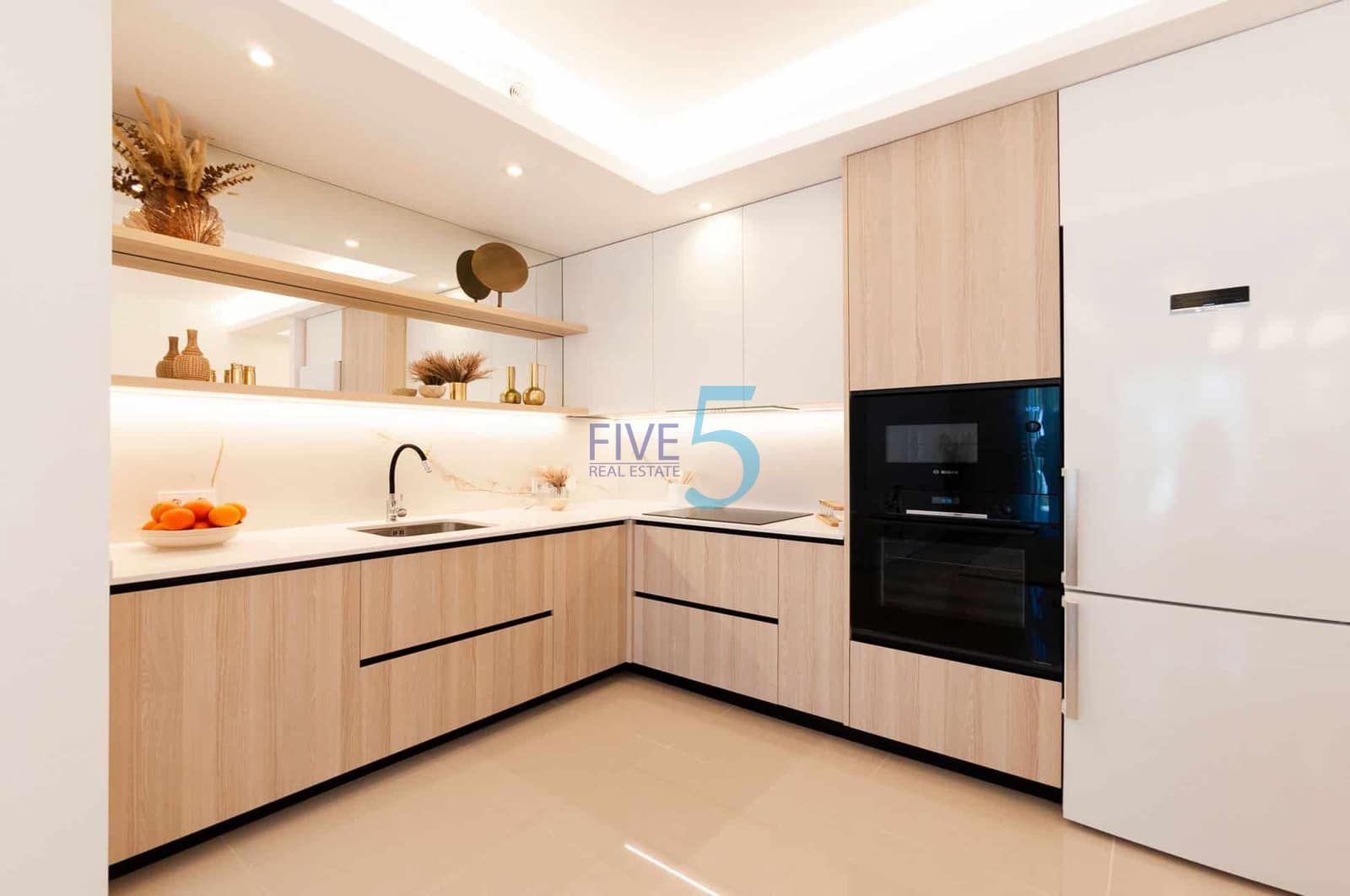 3 soveværelse Lejlighed til salg i Alicante by med swimmingpool garage - € 397.000 (Ref: 10156013)