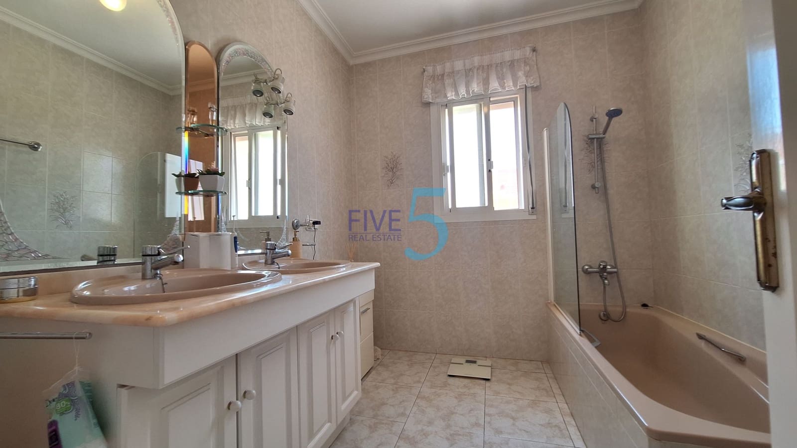 3 sovrum Villa till salu i Ciudad Quesada med pool garage - 680 000 € (Ref: 10158141)