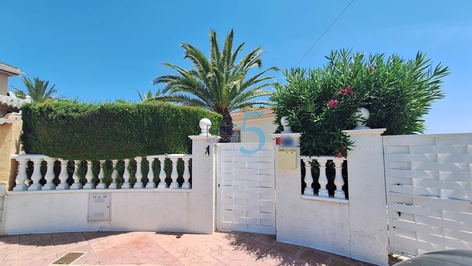 3 sovrum Villa till salu i Ciudad Quesada med pool garage - 680 000 € (Ref: 10158141)