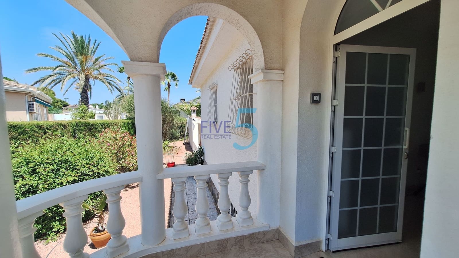 3 sovrum Villa till salu i Ciudad Quesada med pool garage - 680 000 € (Ref: 10158141)
