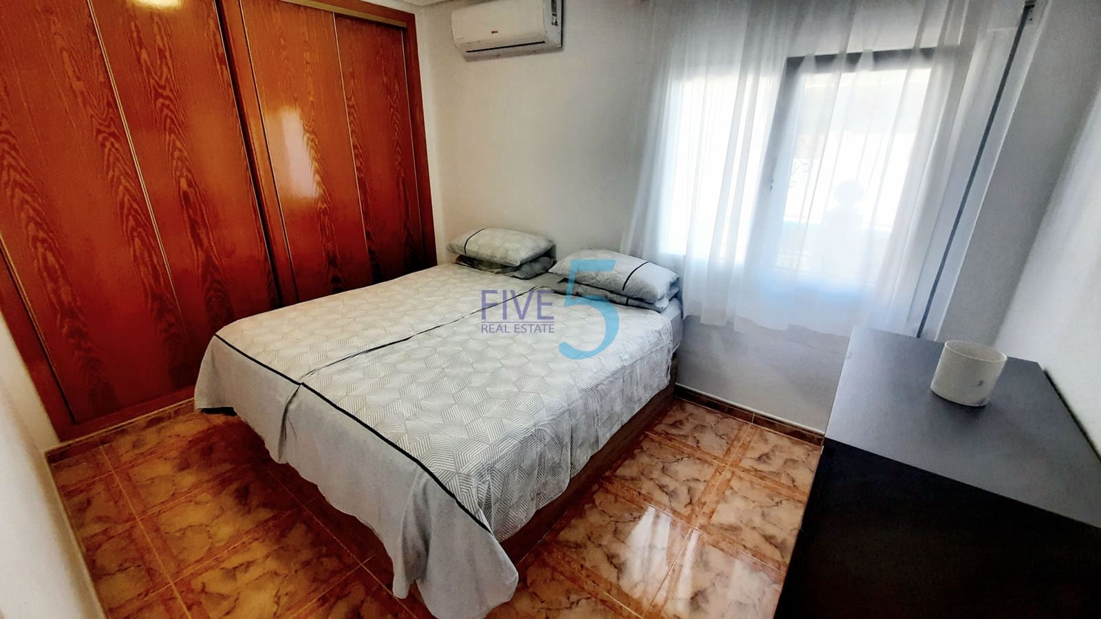 2 soveværelse Lejlighed til salg i Alicante by med swimmingpool garage - € 207.500 (Ref: 10158142)