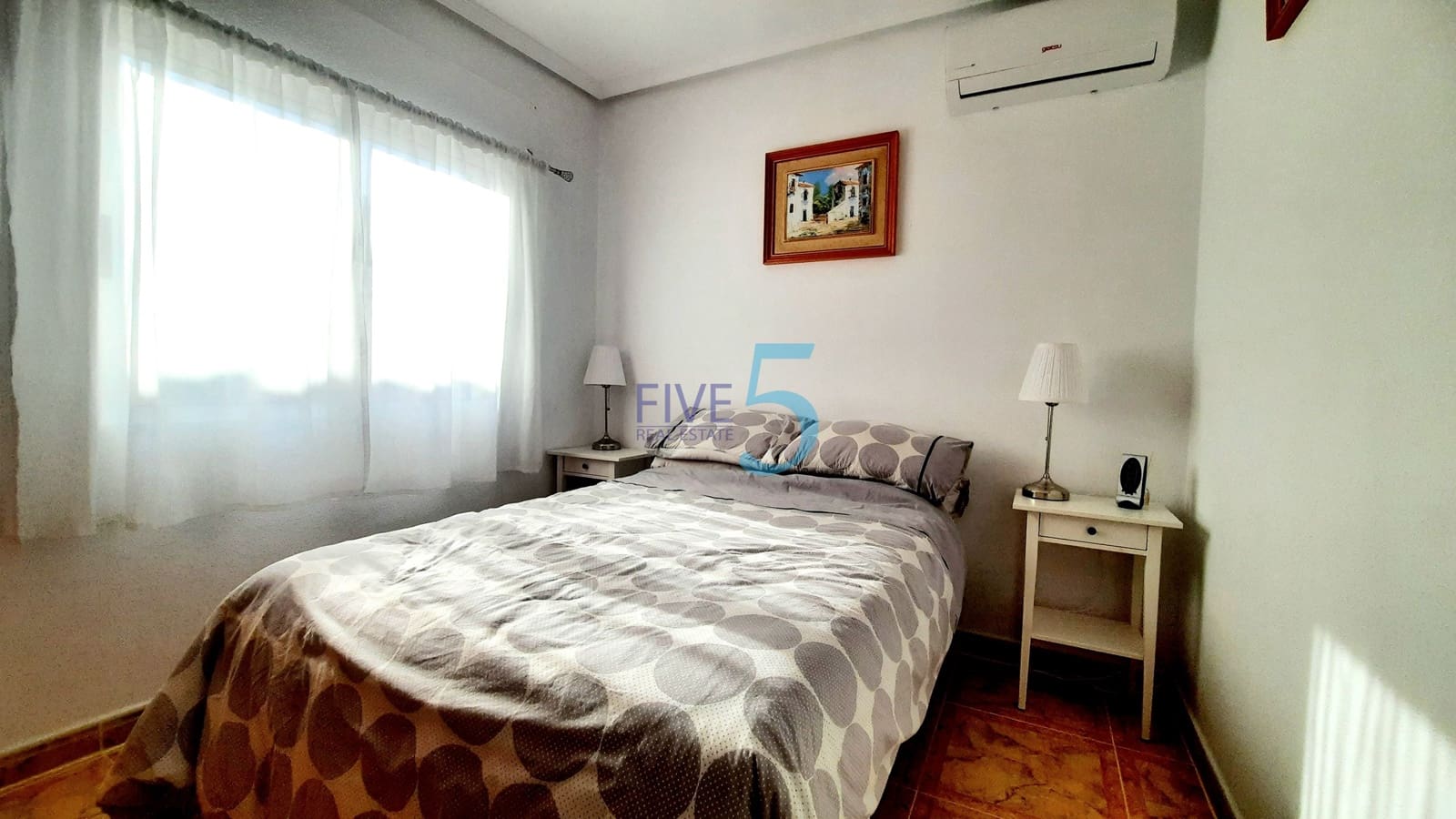 2 soveværelse Lejlighed til salg i Alicante by med swimmingpool garage - € 207.500 (Ref: 10158142)