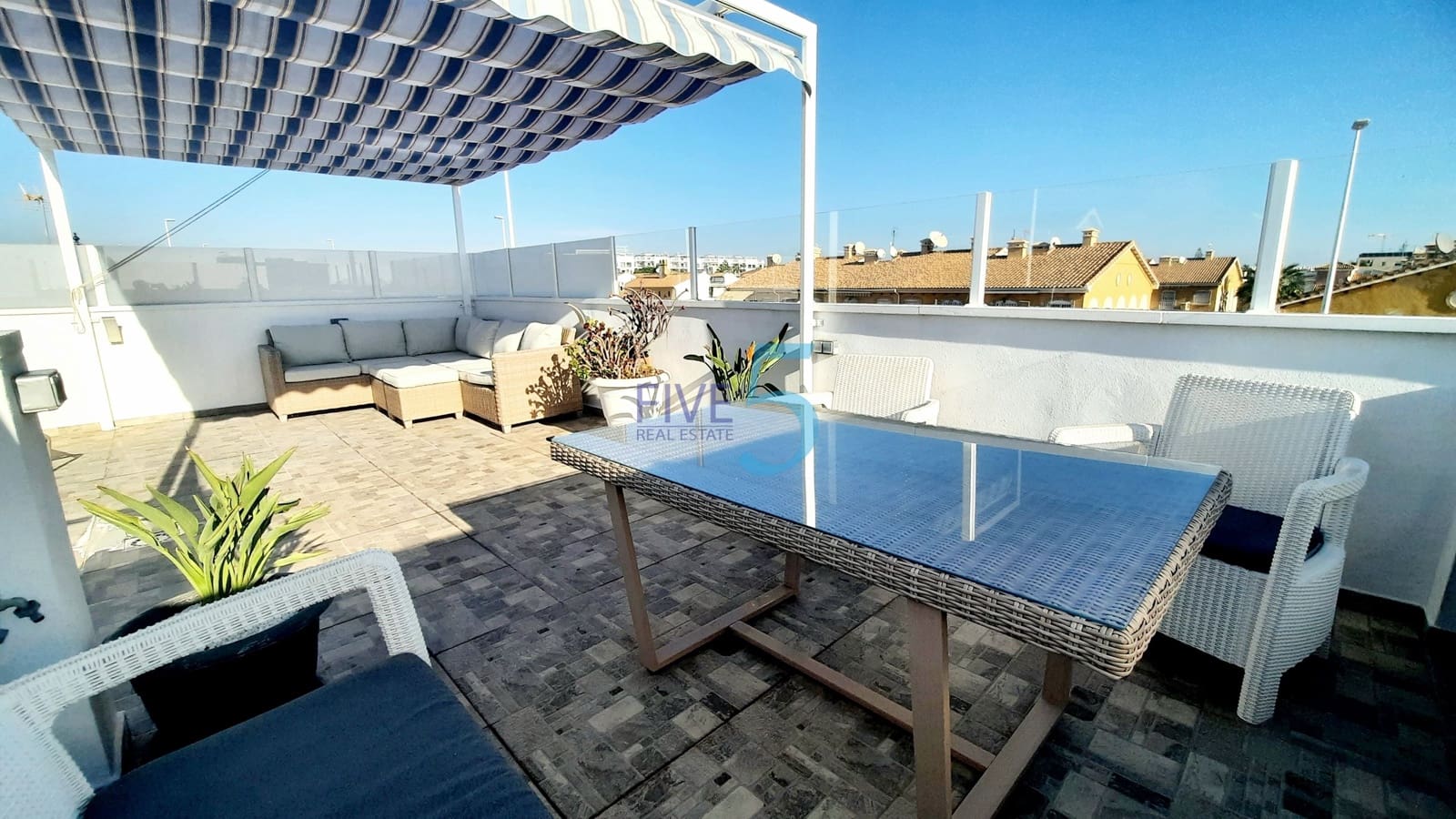 2 soveværelse Lejlighed til salg i Alicante by med swimmingpool garage - € 207.500 (Ref: 10158142)