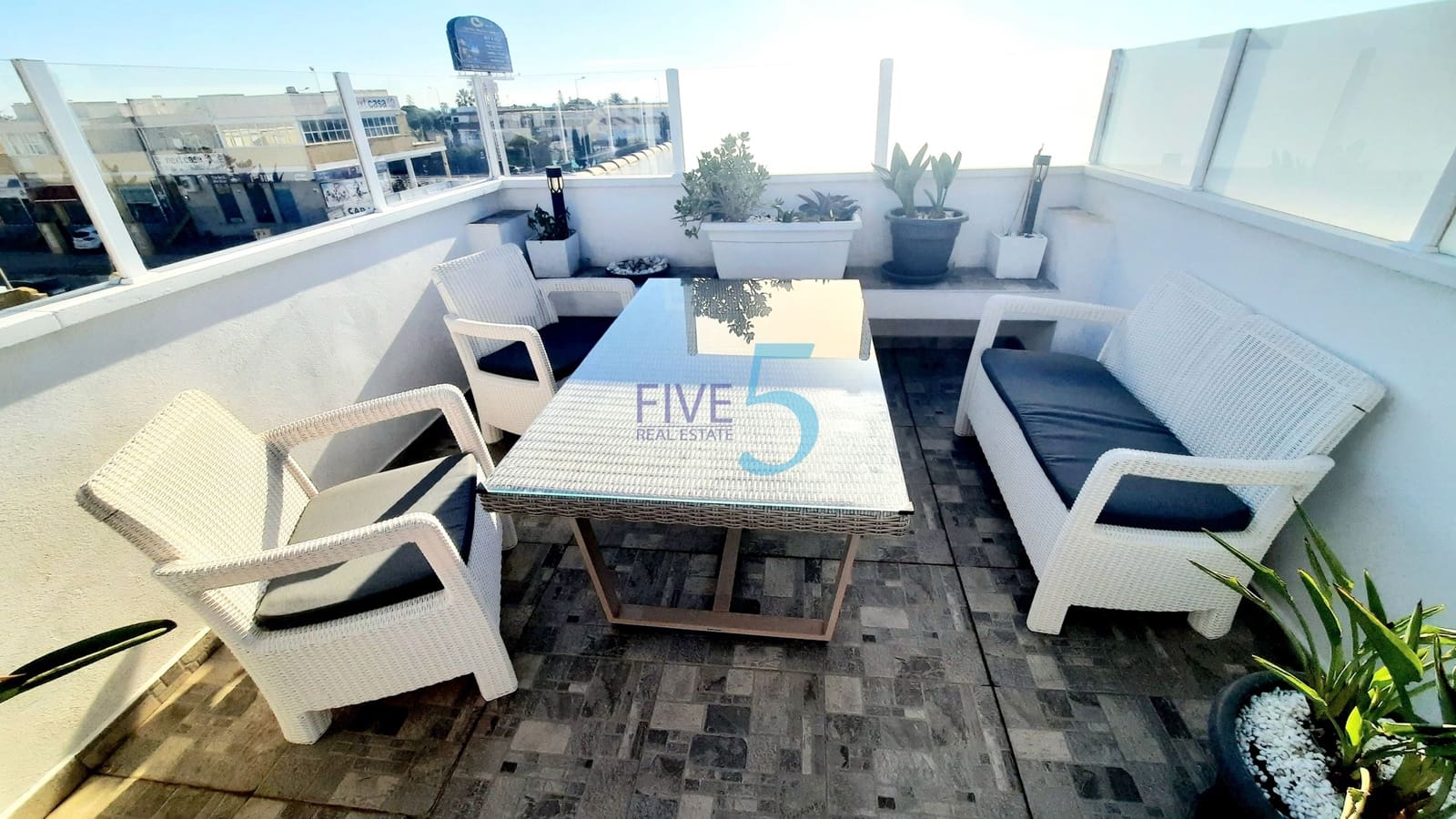 2 soveværelse Lejlighed til salg i Alicante by med swimmingpool garage - € 207.500 (Ref: 10158142)