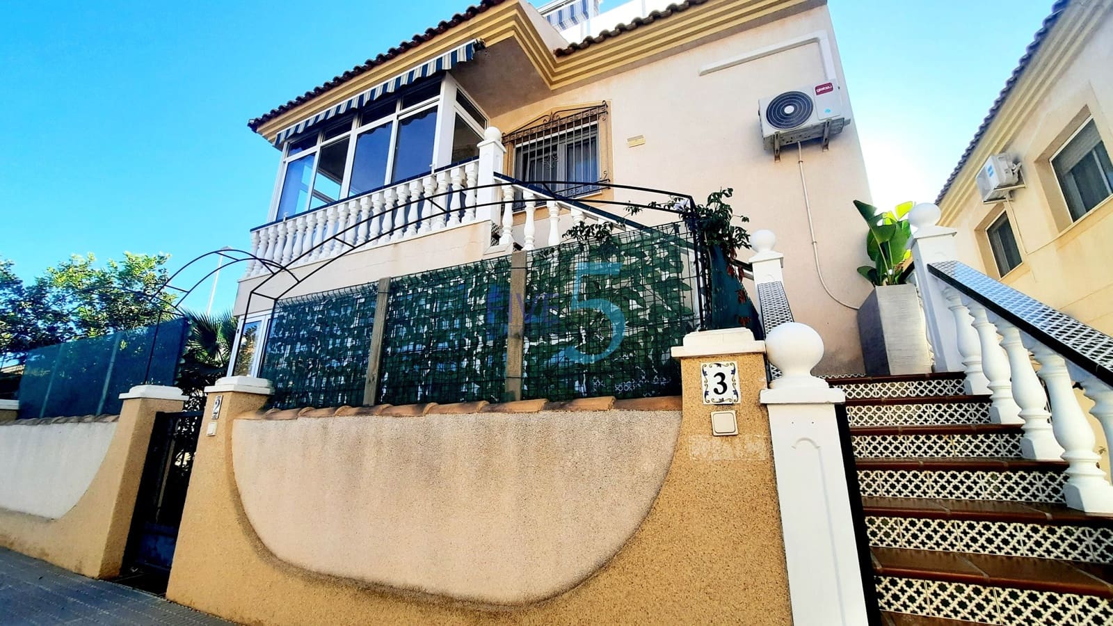 2 soveværelse Lejlighed til salg i Alicante by med swimmingpool garage - € 207.500 (Ref: 10158142)