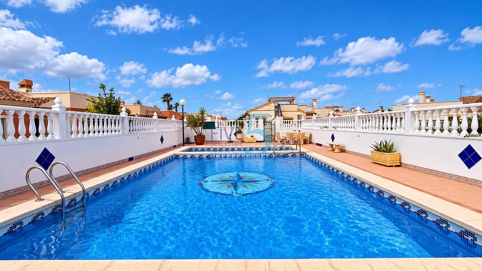 2 bedroom Villa for sale in El Raso with pool garage - € 285,000 (Ref: 10158487)