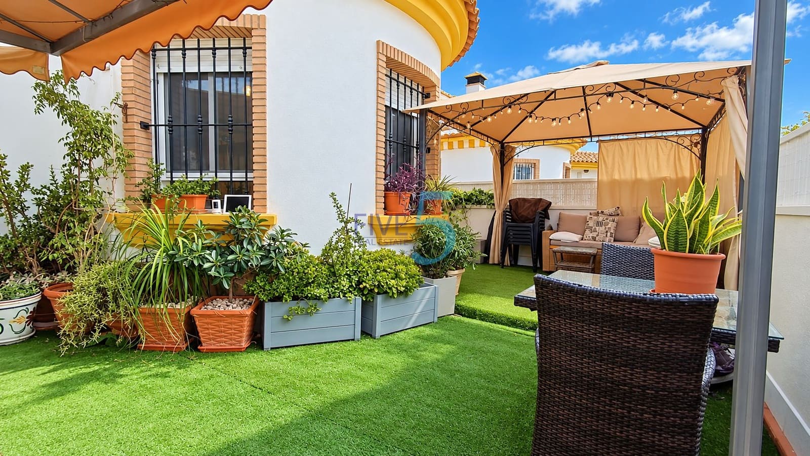 2 bedroom Villa for sale in El Raso with pool garage - € 285,000 (Ref: 10158487)