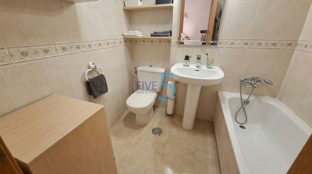 2 chambre Maison de Ville à vendre à Torrevieja avec piscine - 197 000 € (Ref: 10160325)