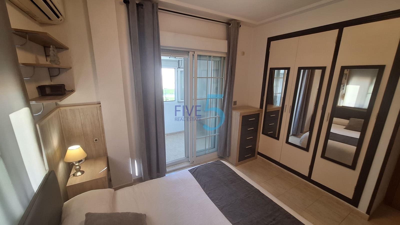 2 chambre Maison de Ville à vendre à Torrevieja avec piscine - 197 000 € (Ref: 10160325)