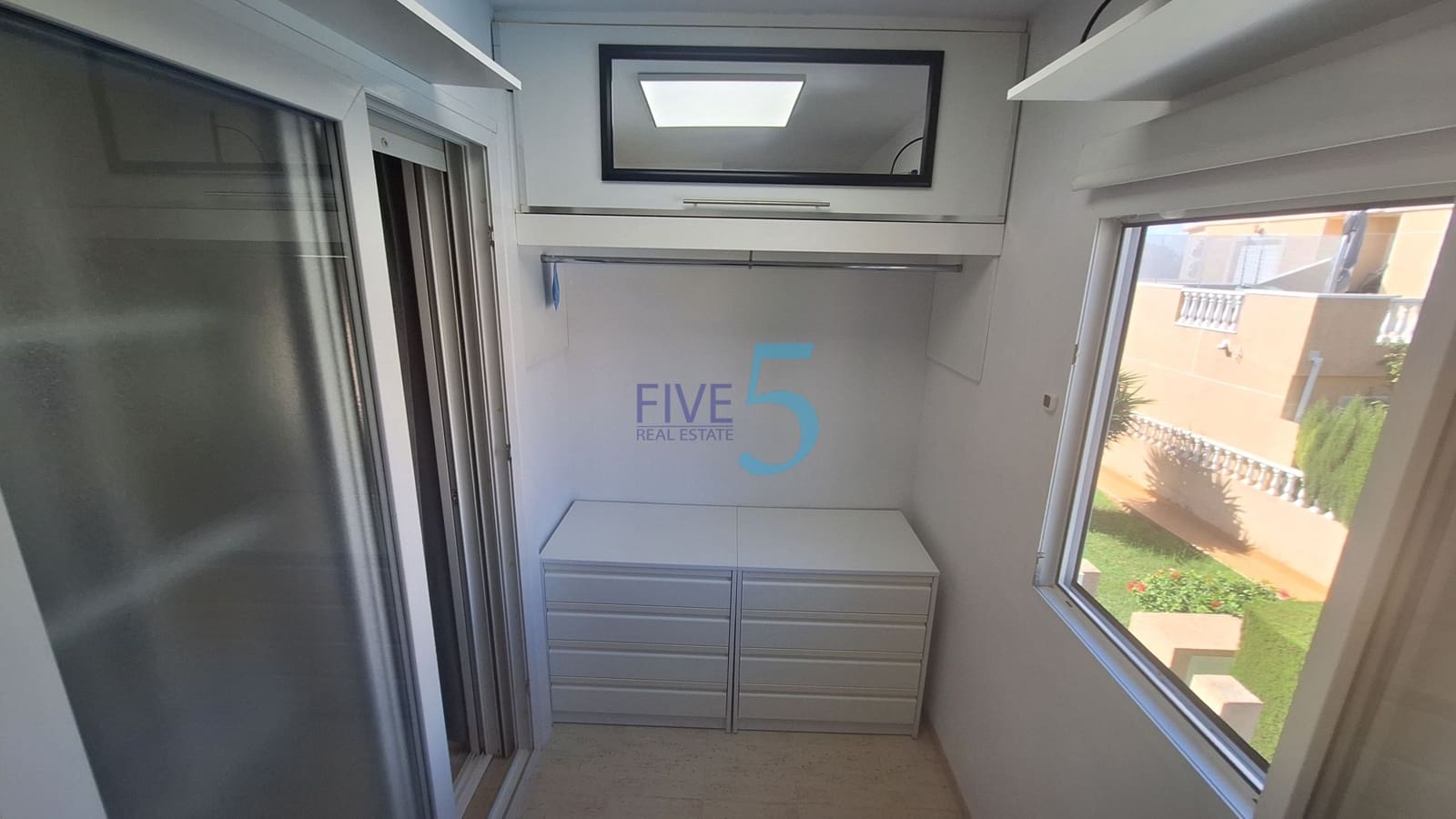 2 chambre Maison de Ville à vendre à Torrevieja avec piscine - 197 000 € (Ref: 10160325)