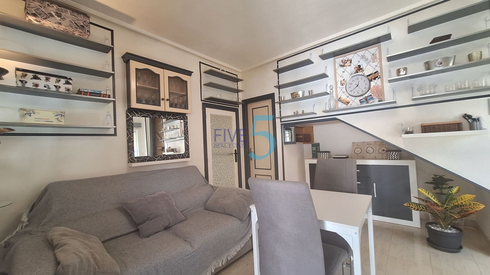 2 chambre Maison de Ville à vendre à Torrevieja avec piscine - 197 000 € (Ref: 10160325)