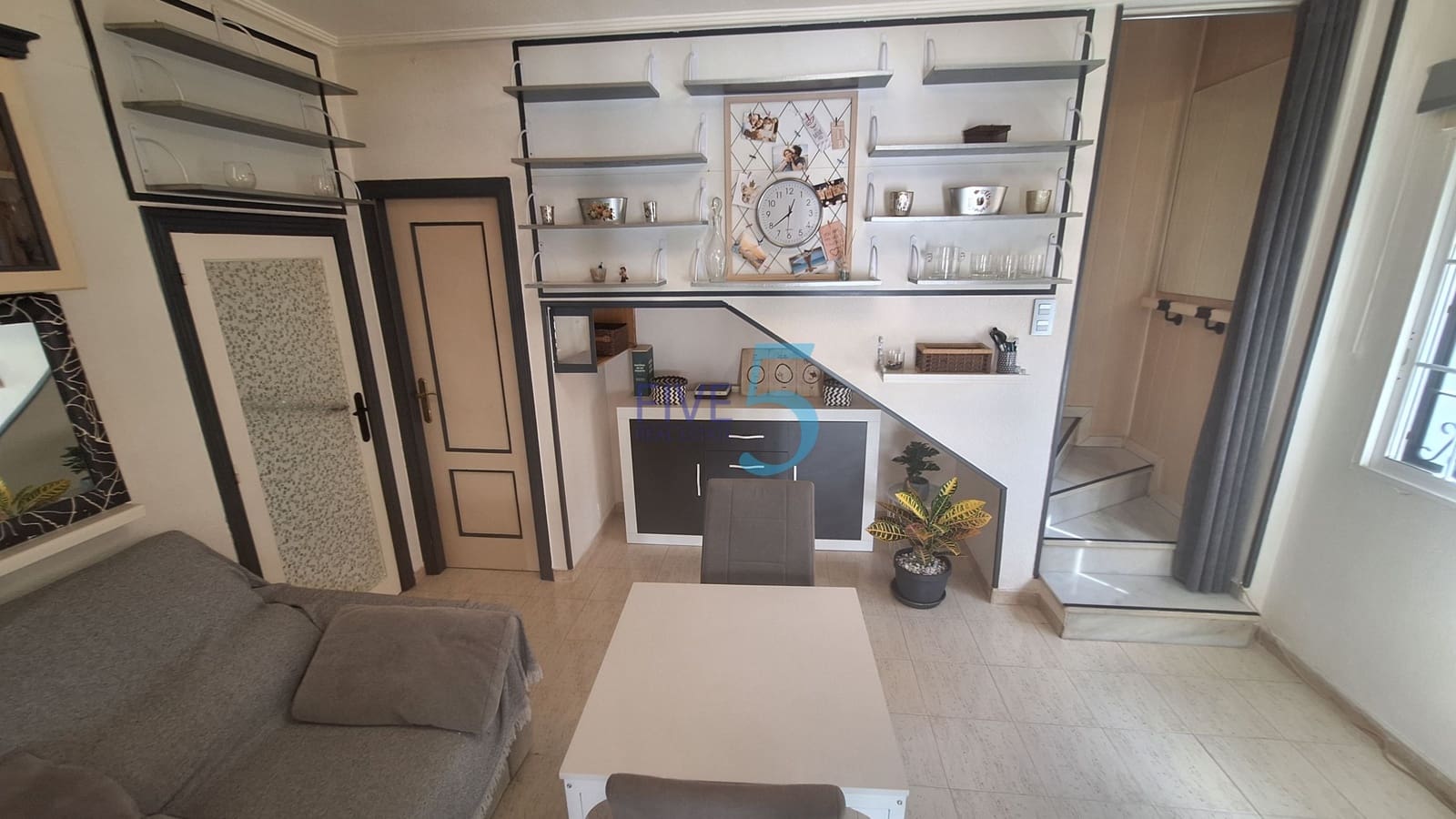 2 chambre Maison de Ville à vendre à Torrevieja avec piscine - 197 000 € (Ref: 10160325)
