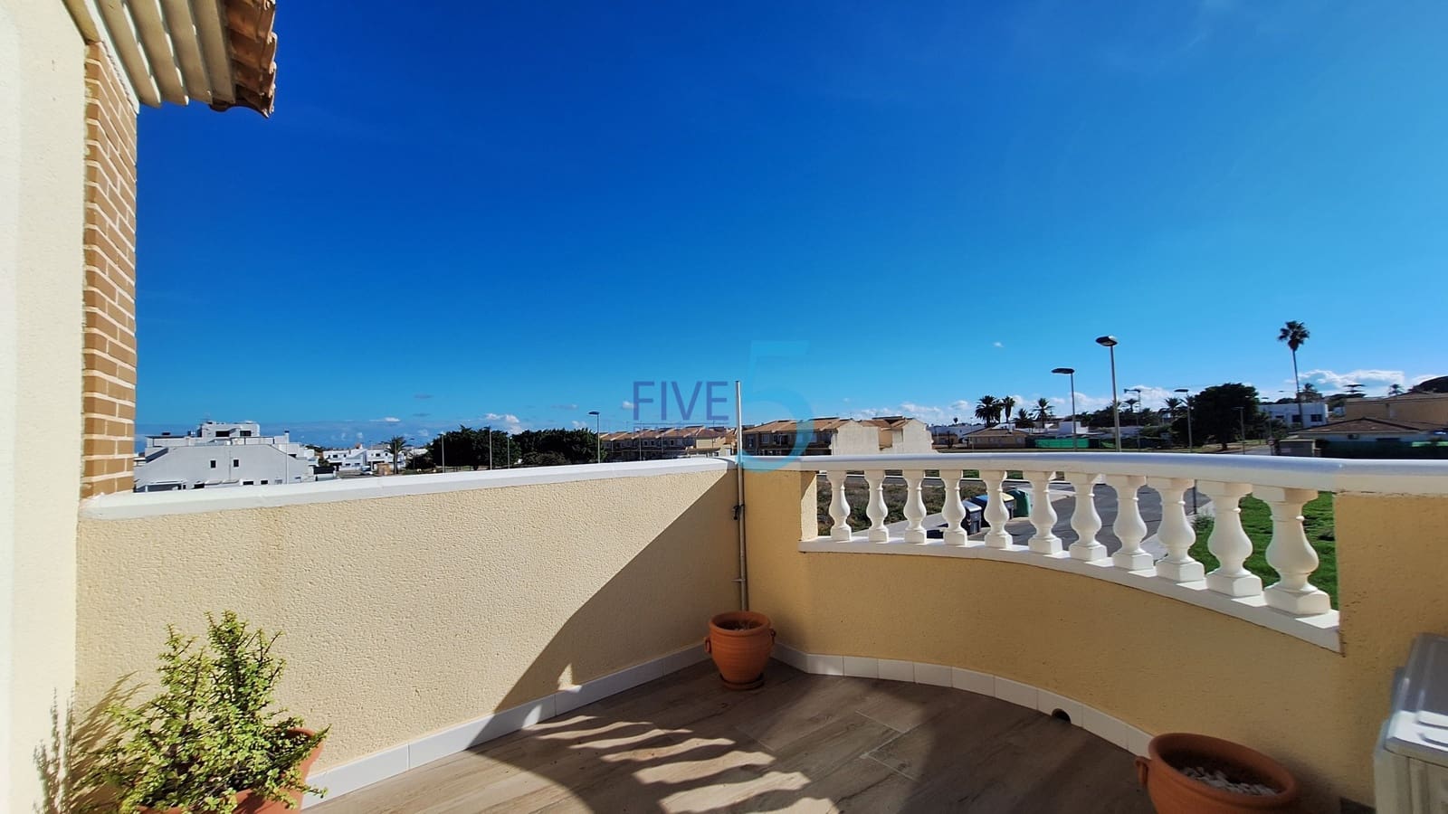 3 slaapkamer Halfvrijstaande villa te koop in San Pedro del Pinatar met garage - € 315.000 (Ref: 10163558)
